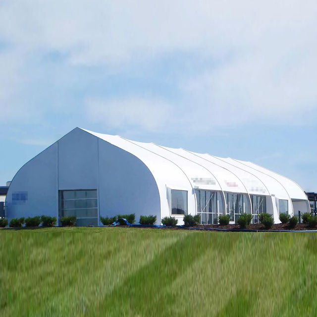 Curve tent