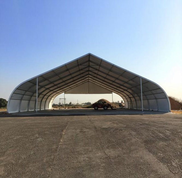 Curve tent