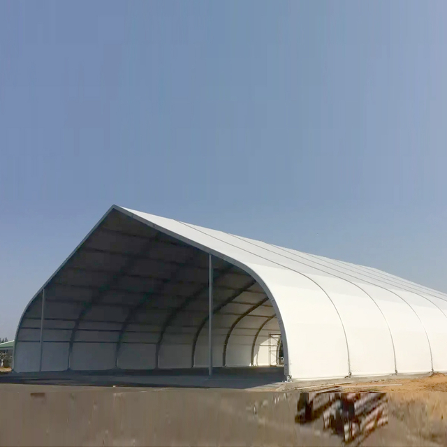 Curve tent